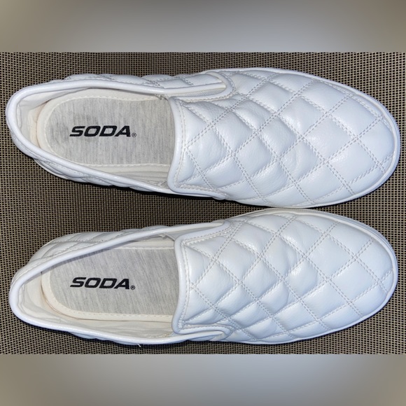 🥳HostPick🎉Soda Gently Used Women Sz-8 Quilted Diamond Stitched Bright White🤍 - Picture 3 of 16
